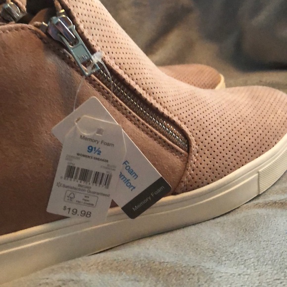 Heeled sneakers - Picture 4 of 5